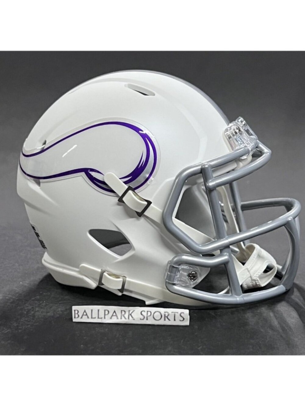 NEW IN BOX Riddell Minnesota Vikings On-Field Alternate Speed Mini Helmet $34.99 - Picture 6 of 14